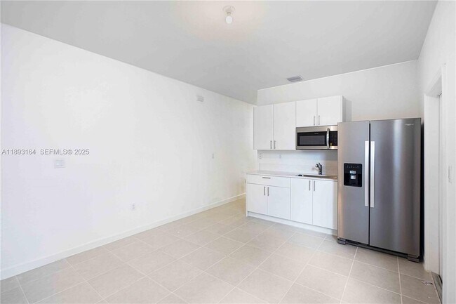 Building Photo - 16261 SW 148th Ave