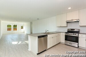 Building Photo - 10623 Vesta Curv