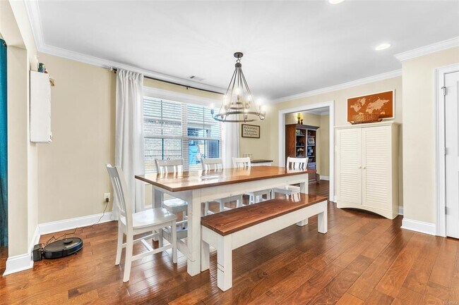 Building Photo - 1808 Mabel Dr