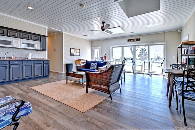 Building Photo - 44 Fox Hill Dr