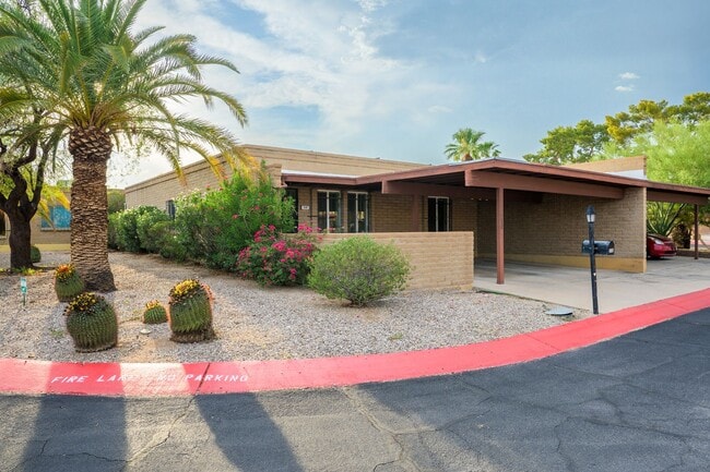 Building Photo - 510 W Cll Lago