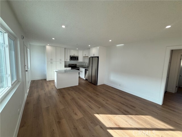 Building Photo - 1041 Bennett Ave