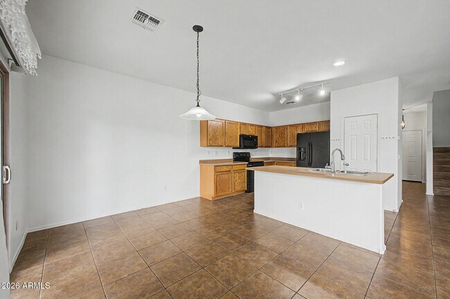 Building Photo - 14165 W Crocus Dr