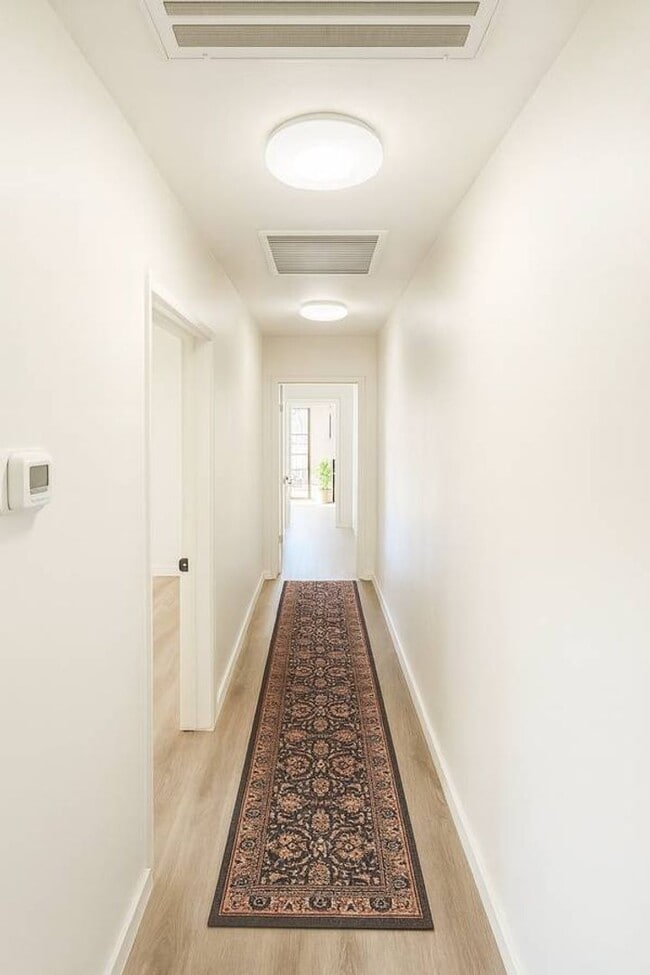 Building Photo - Beautifully Remodeled 3 Bedroom 1 Bath House