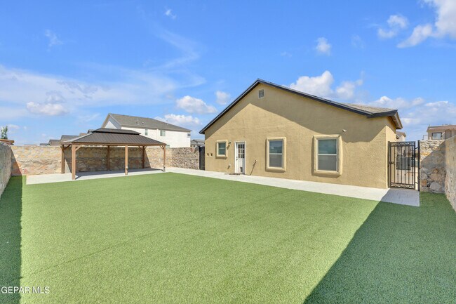 Building Photo - 14800 Sam Garcia Ave