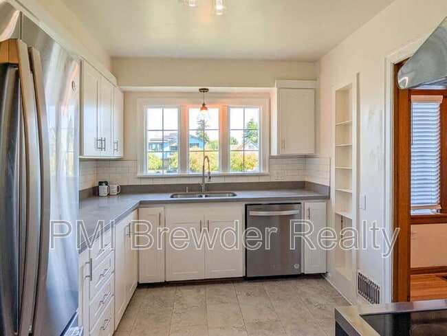 Building Photo - 1822 Rucker Ave