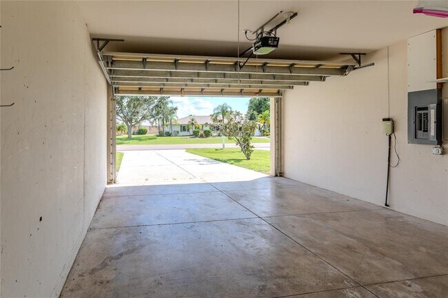 Building Photo - 25206 Nocturne Ln