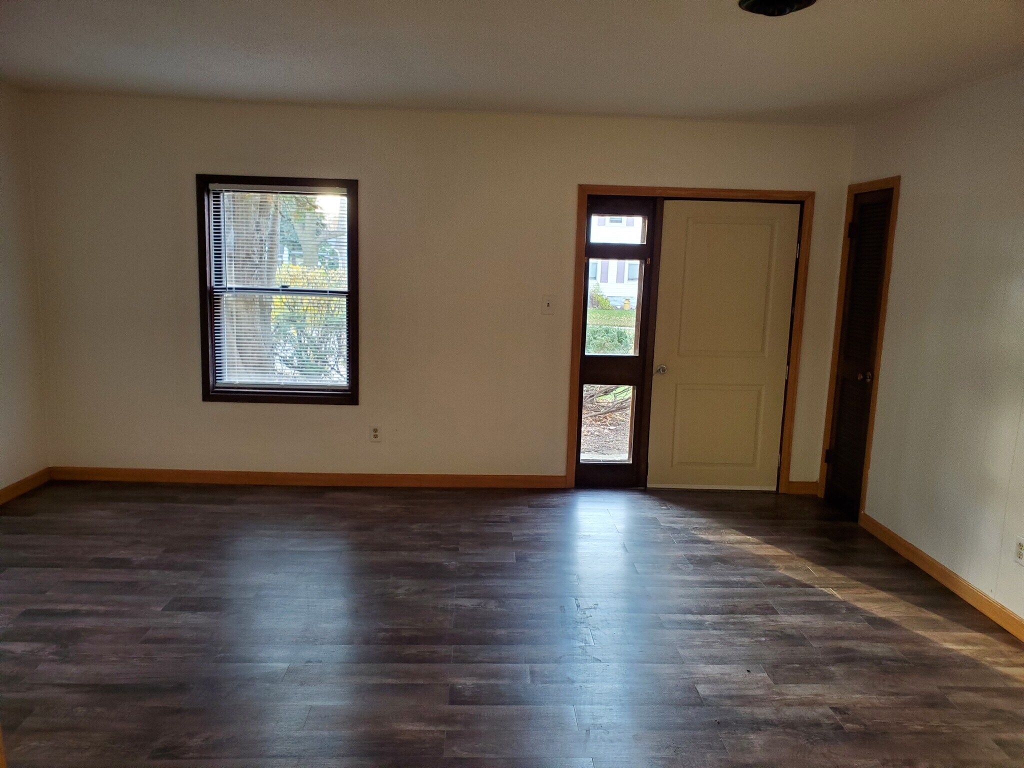 Building Photo - 226 N Nicollet St