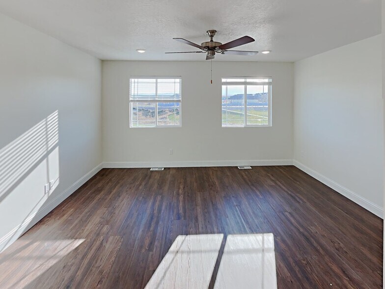 Building Photo - 5998 Verdigris Dr