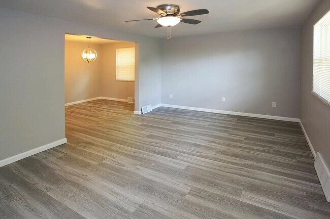 Building Photo - 251-253-253 Dakota Ave