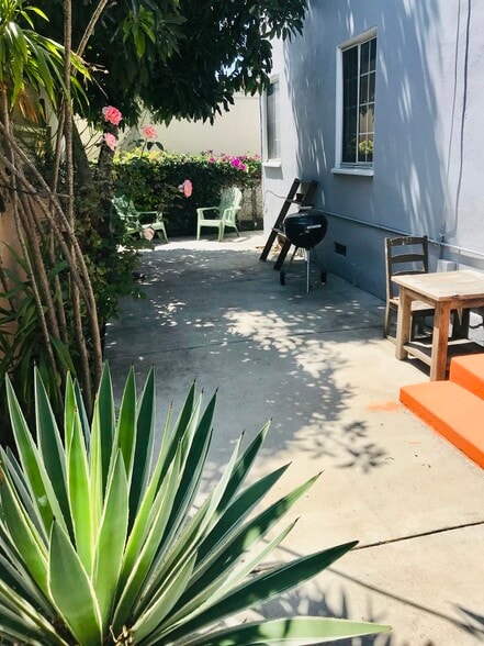 Backyard Patio - 5362 Monroe St