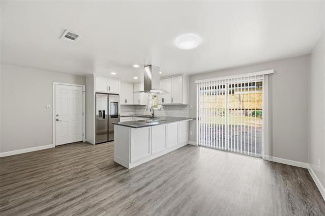 Building Photo - 2209 Normandy Dr