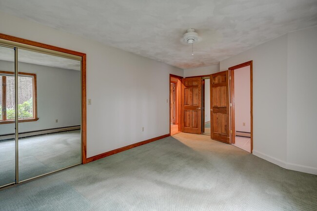 Building Photo - 57 Fawn Dr