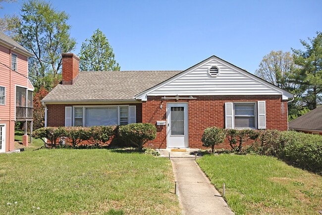 Primary Photo - Near Downtown, UVA, and Pantops
