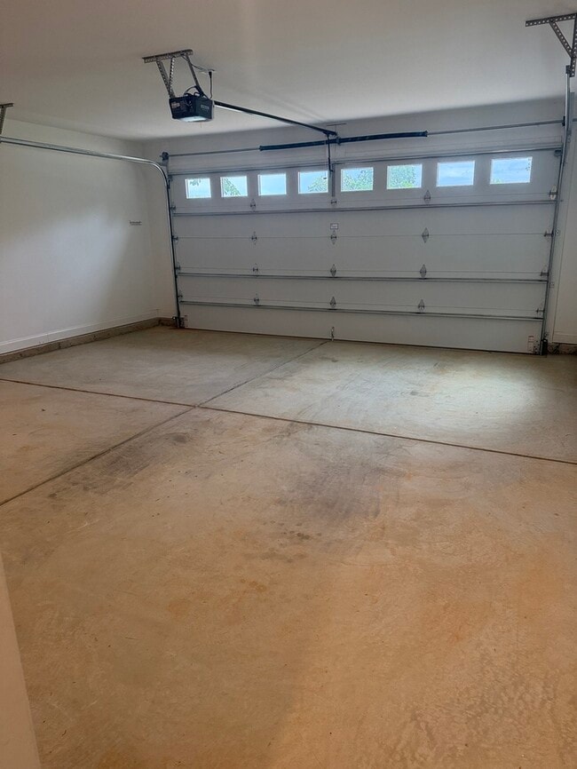 Building Photo - 226 Dunnbrook Dr