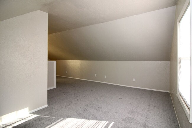 Building Photo - 3 bedroom house for rent