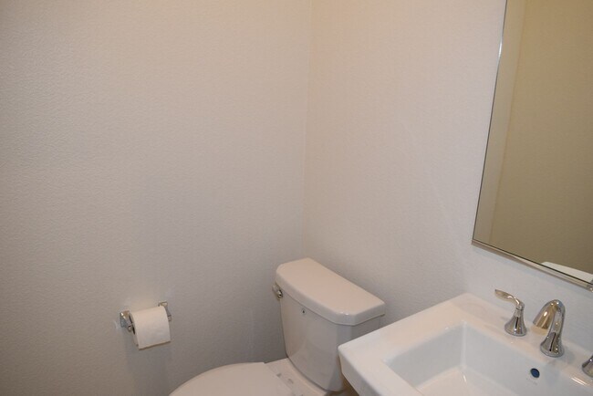 Building Photo - 3278 Sidney Way