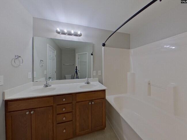 Building Photo - 420 Hedge Grove Ln