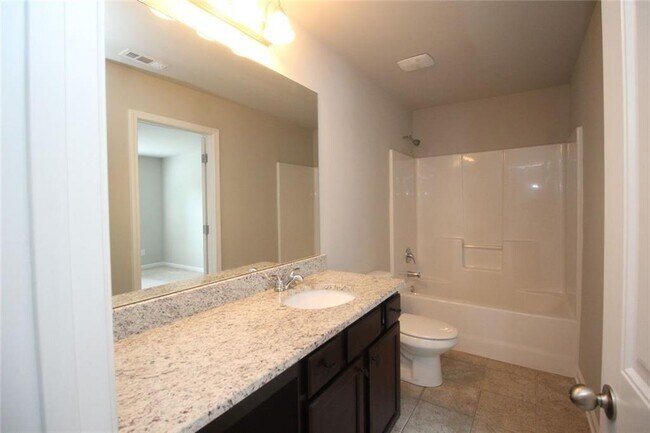 Building Photo - 4086 Water Mill Dr