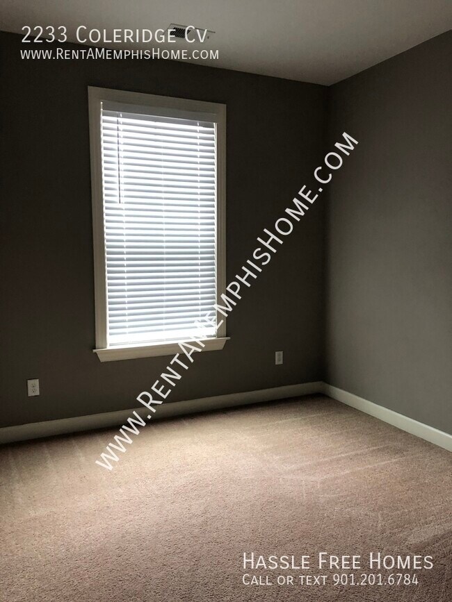 Building Photo - 2233 Coleridge Cv