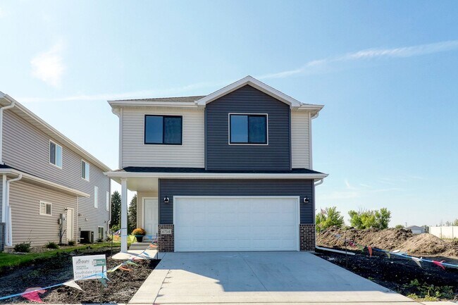 Building Photo - 3 Bed 2 Bath Single Family Home