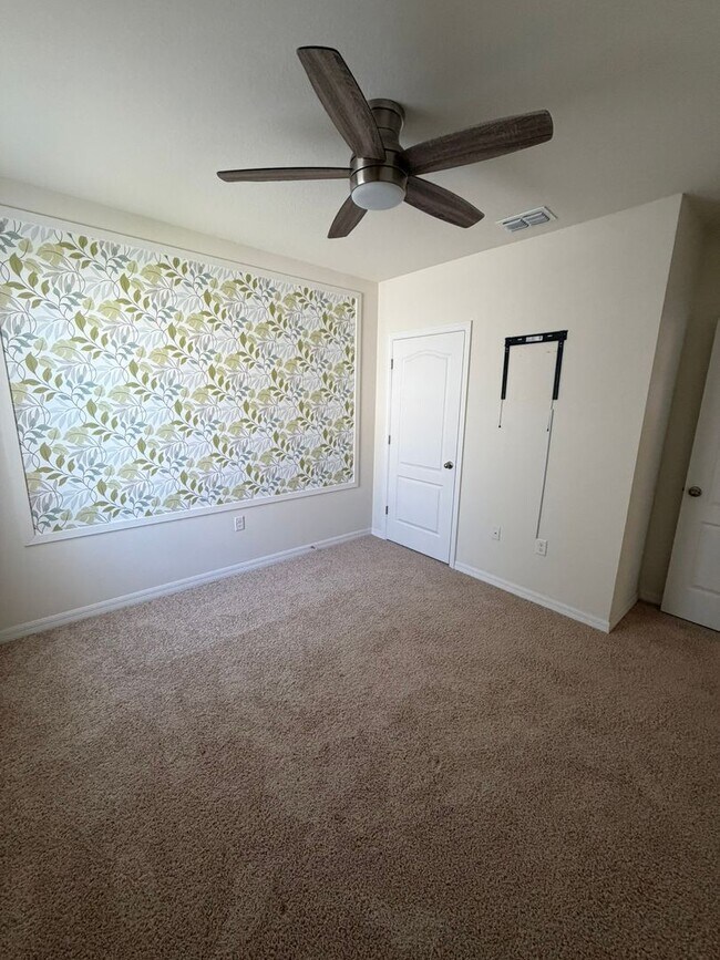 Building Photo - 801 Baylor Dr