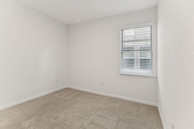 Building Photo - 12528 Gunsbach Wy