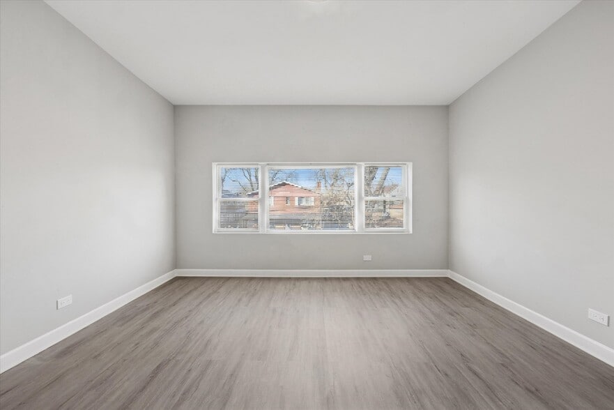 Building Photo - 8018 S Harvard Ave