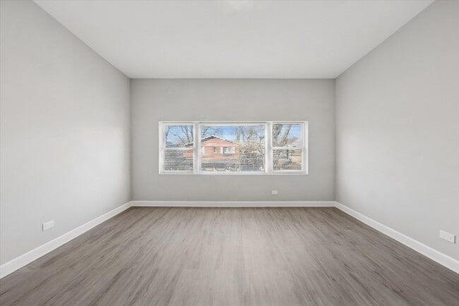 Building Photo - 8018 S Harvard Ave