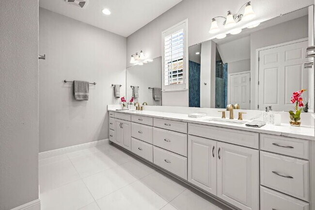 Building Photo - 11014 Rustic Timber Lp