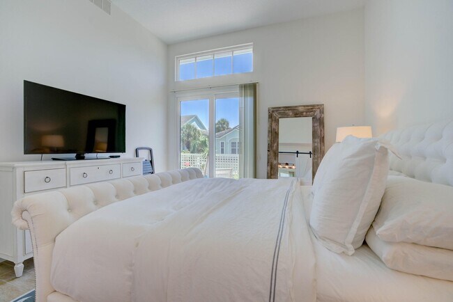 Building Photo - 1209 Mainsail Cir