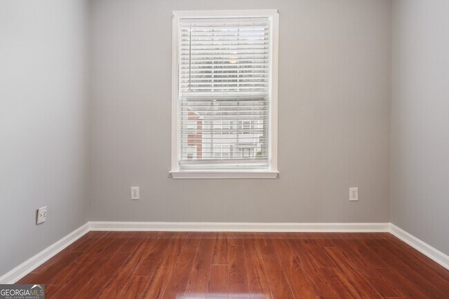 Building Photo - 4084 Howell Park Rd