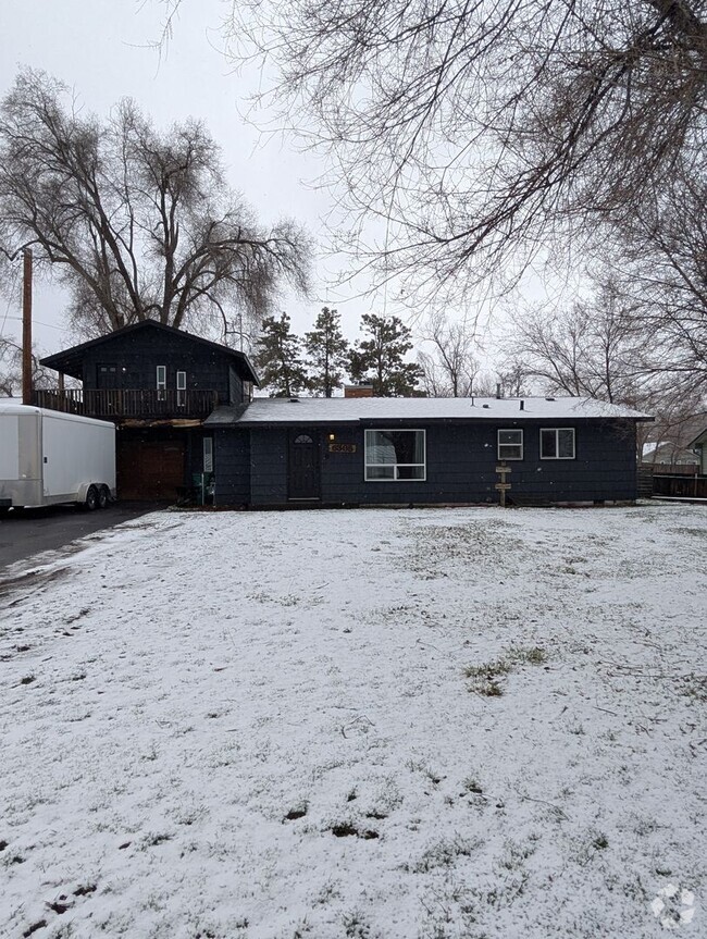 Building Photo - Newly Remodeled 4 Bedroom 2 Bathroom House