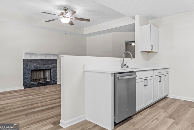 Building Photo - 1091 Creek Point Dr
