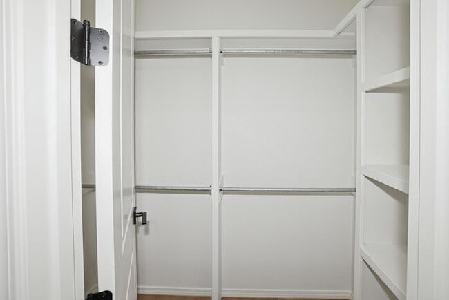 Building Photo - 10374 Tierra Santa Dr