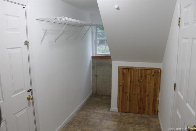 Building Photo - 183 Osborn Rd