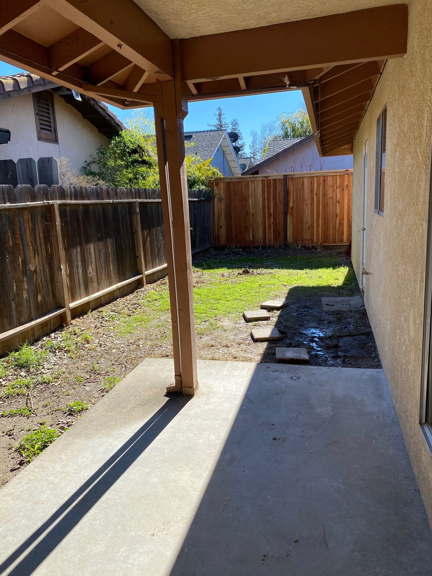 Building Photo - 2020 Floyd Ave