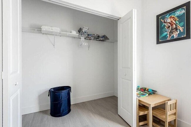 Building Photo - 2683 Hiawatha Ave