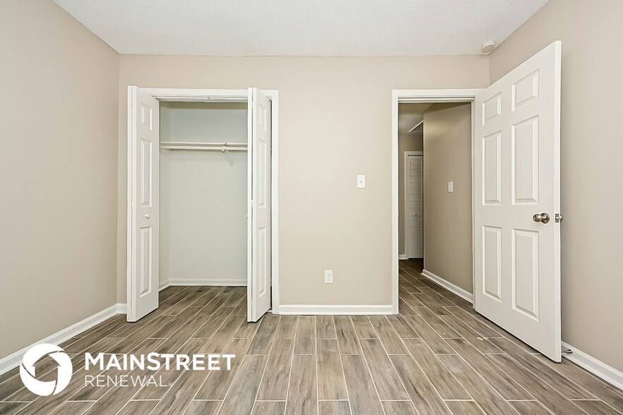 Building Photo - 2877 Old S Dr