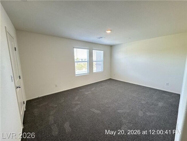 Building Photo - Beautiful Townhome with Quartz Counters & Private Setting in Southwest Las Vegas