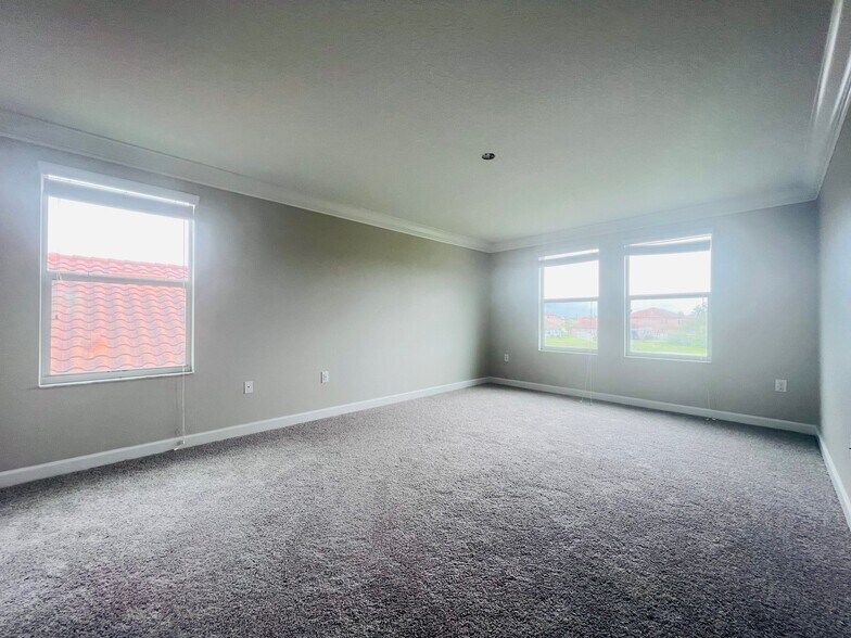 Building Photo - 13149 Green Violet Dr