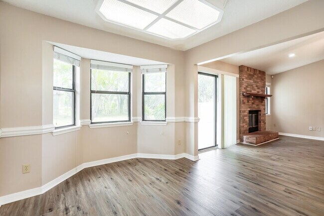 Building Photo - 2232 Alderney Ct