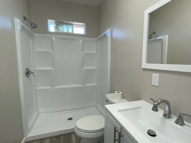 Building Photo - 1543 Wallis Ave