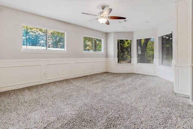 Building Photo - 102 Pebble Beach Dr