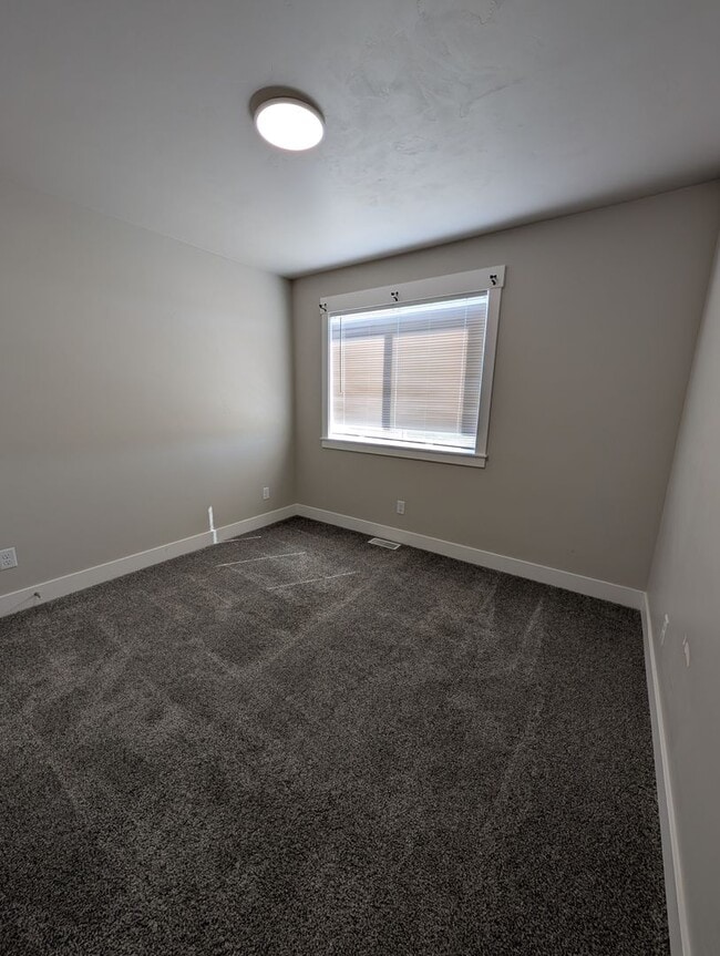 Building Photo - 109 Hillcrest Ave