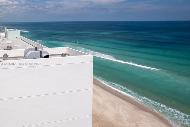 Building Photo - 3725 S Ocean Dr