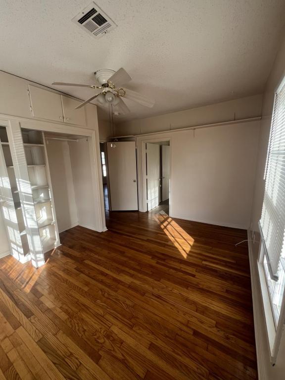 Building Photo - 1512 E 8th Ave