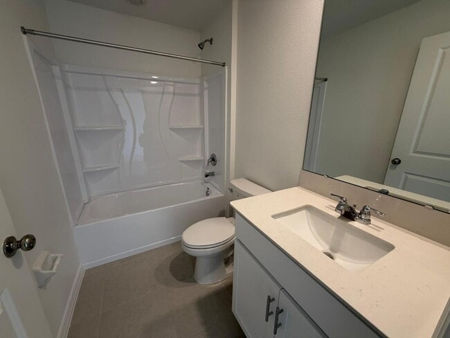 Building Photo - 2155 Lone Oak Ln