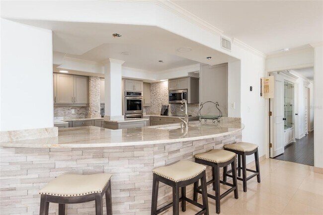 Building Photo - 5700 Mariner St