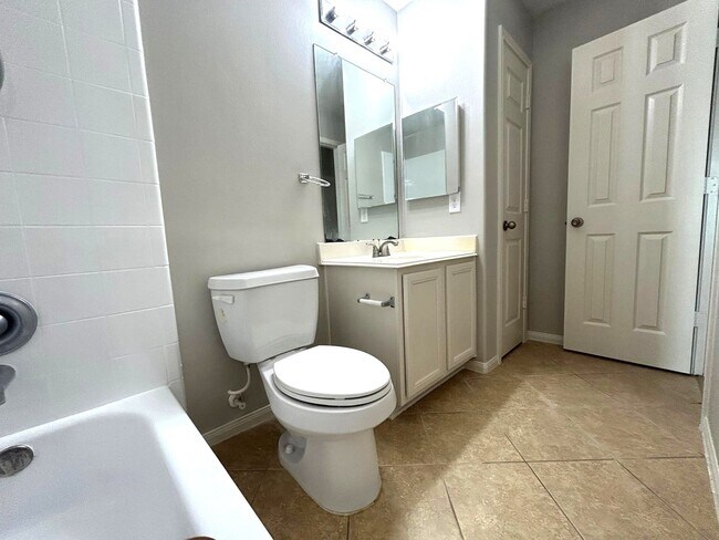 Building Photo - 25207 Diamond Ranch Dr